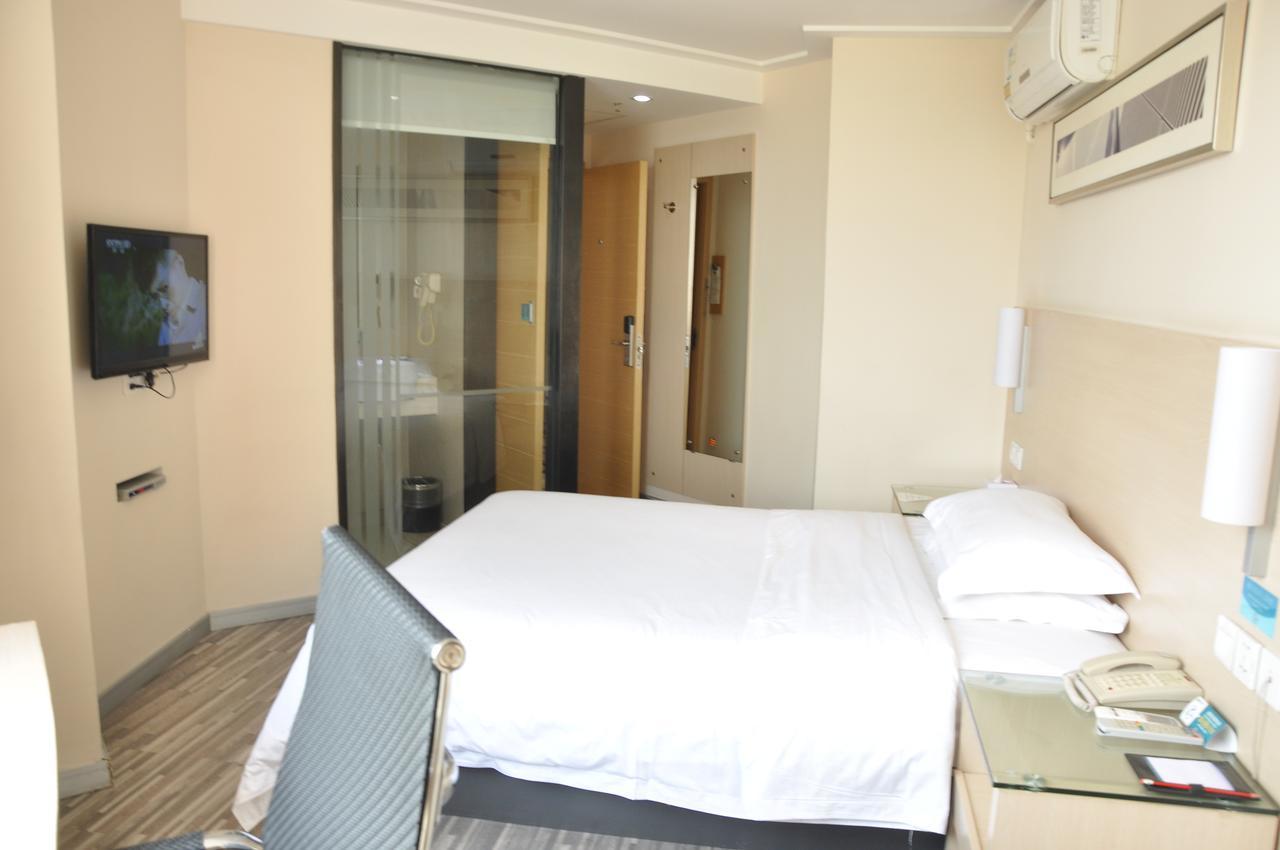 City Comfort Inn Wuhan Caidian Square Exteriör bild