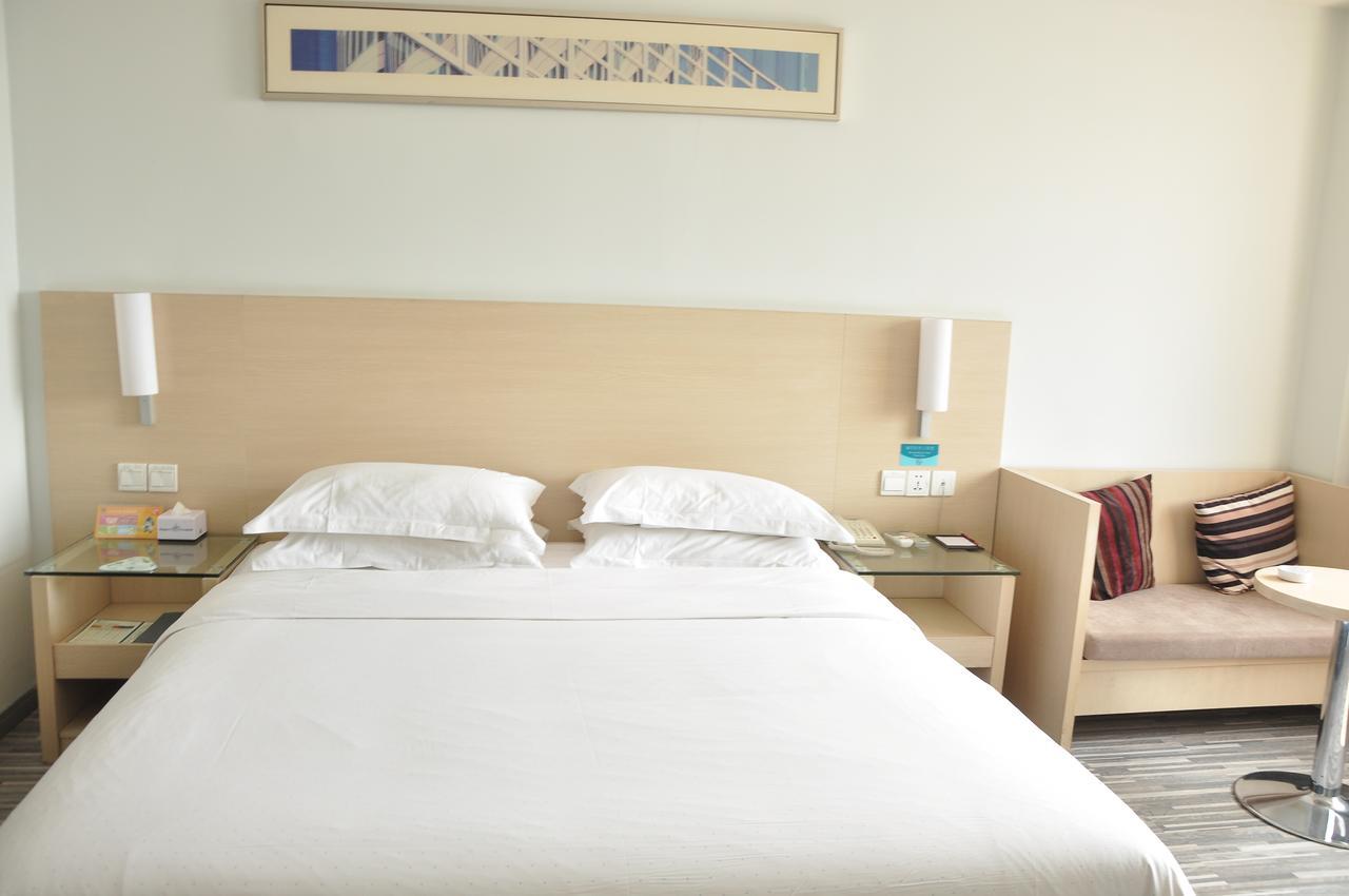 City Comfort Inn Wuhan Caidian Square Exteriör bild